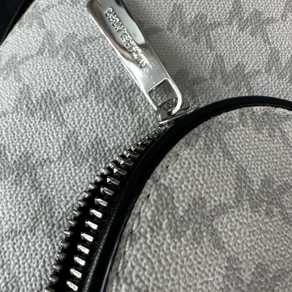 MICHAEL KORS CONNIE BRIGHT WHT MD BACKPACK - Picture 4 of 13